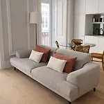 2 Bed Flat With Balcony In * Lisboa