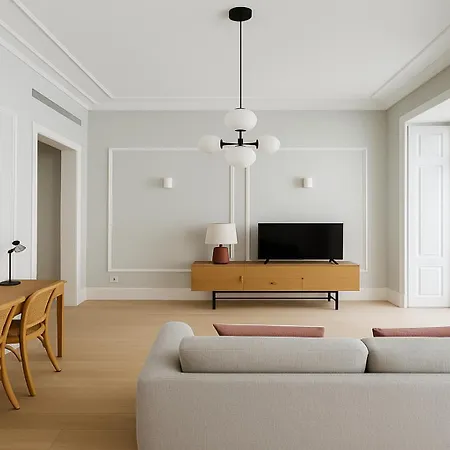 2 Bed Flat With Balcony In דירה